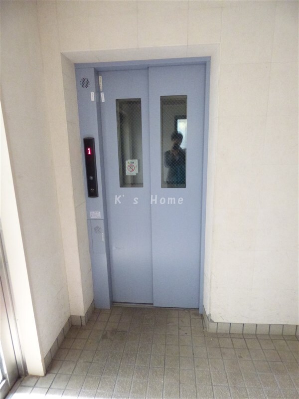 拡大写真:アトリエYAYOI 4階401のエレベーター完備!