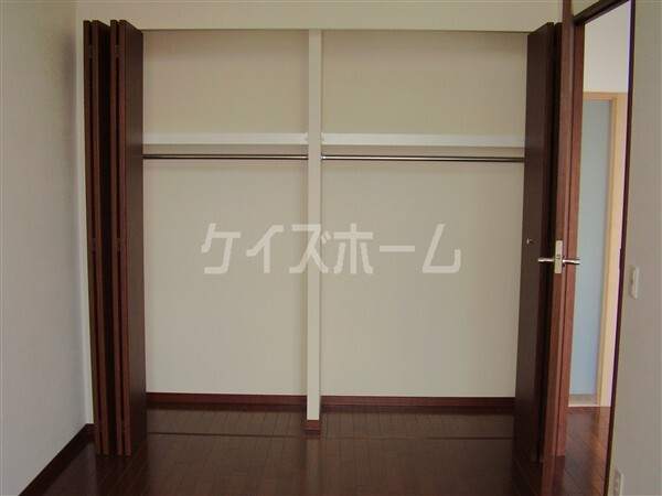 拡大写真:インペリアル新神戸 6階602の収納