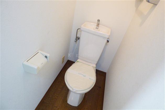 拡大写真:コンフォール湊川 4階402のトイレ