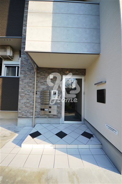 拡大写真:ハーモニーテラス本庄町 1階102のエントランス