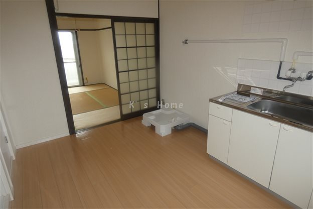 拡大写真:氷室ハイツ 3階305のキッチン
