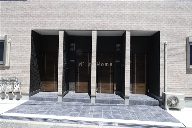 拡大写真:KARIN房王寺 1階101のエントランス