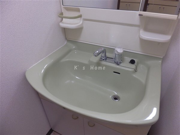 拡大写真:ドール魚崎 4階407の洗面台