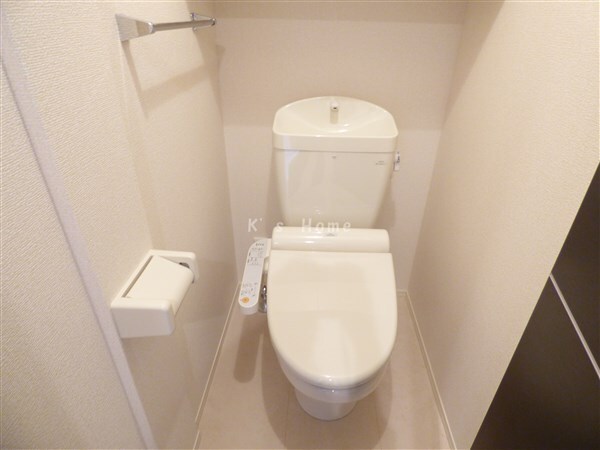 拡大写真:D-room高羽 1階103のトイレ
