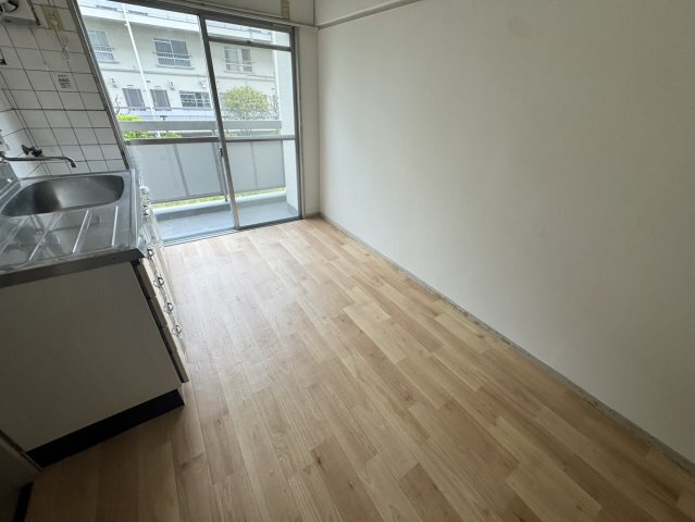 拡大写真:鶴甲コーポ34号館 1階103の居間
