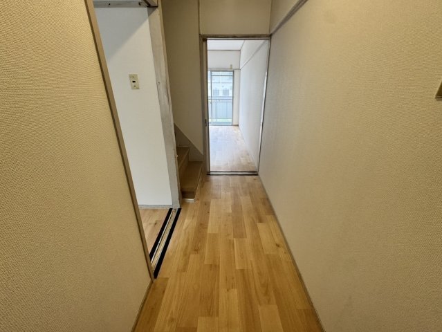 拡大写真:鶴甲コーポ34号館 1階103の玄関