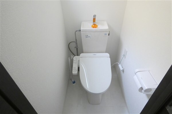 拡大写真:ビーコート青谷 1階58のトイレ