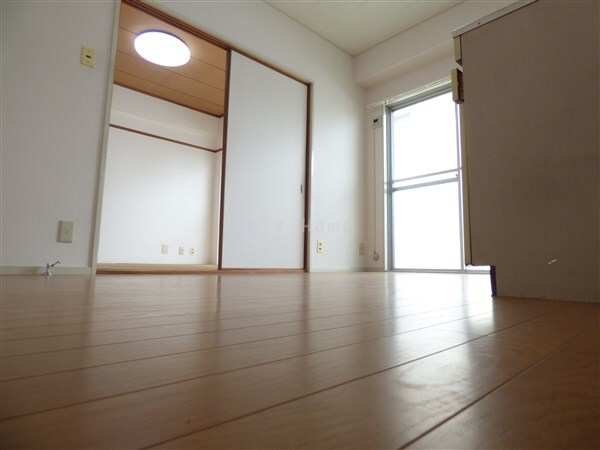 拡大写真:エムエイチハイツ 5階502の洋室