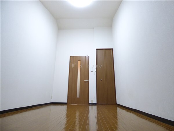 拡大写真:パインリッチⅠ 3階304の居間