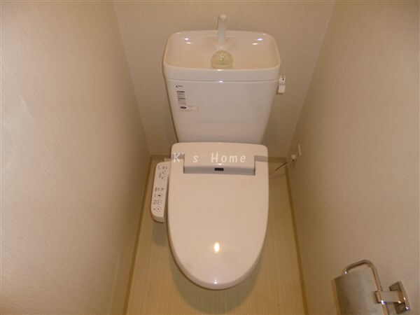 拡大写真:エスリード三宮旭通 8階802のトイレ