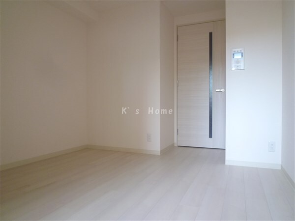 拡大写真:プレサンス三宮エレガンシア 5階501の寝室