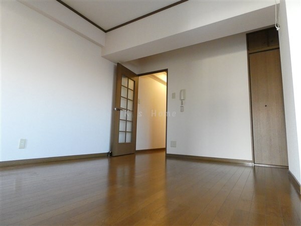 拡大写真:グレードタイム六甲 4階401の居間