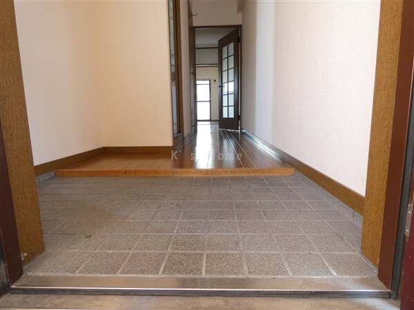拡大写真:グレードタイム六甲 4階401の玄関