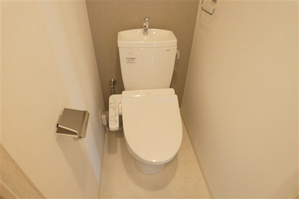 拡大写真：グルーブ神戸元町アリア 7階702のトイレ