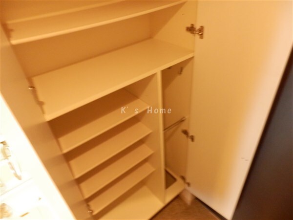 拡大写真:プレサンス三宮花時計前 5階501の収納
