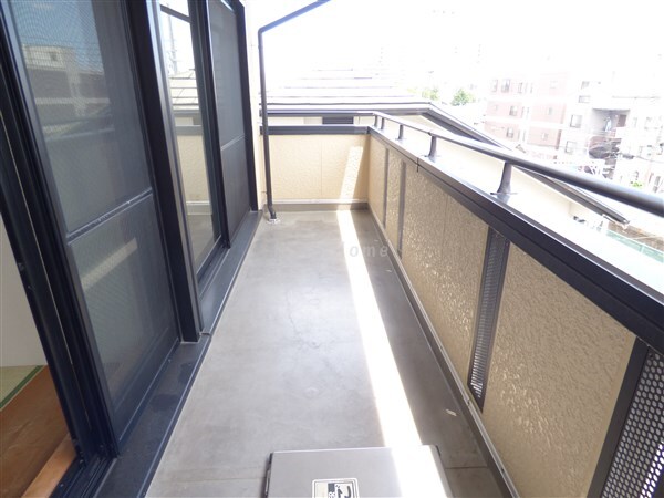 拡大写真:シャルマン岩屋 3階301のバルコニー