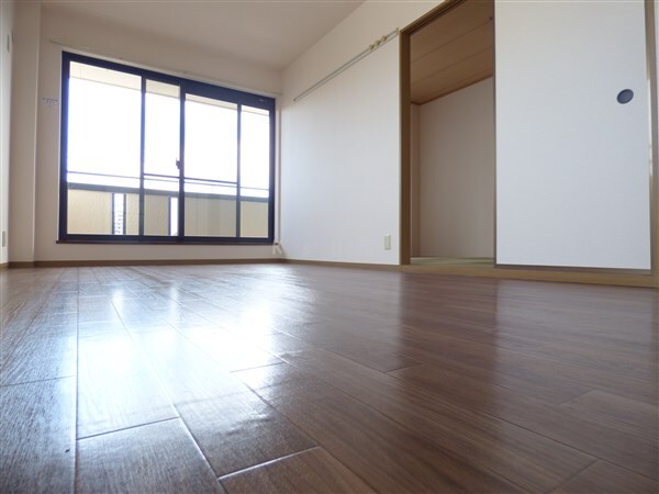 拡大写真:シャルマン岩屋 3階301の洋室