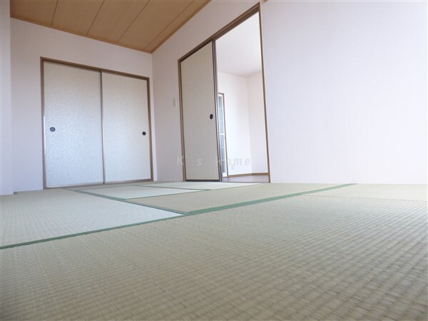 拡大写真:シャルマン岩屋 3階301の寝室