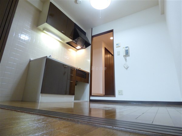 拡大写真:グローリー元町 8階802の内装