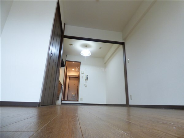 拡大写真:グローリー元町 8階802の内装