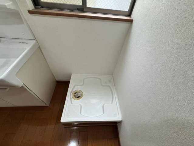 拡大写真:スカイハイツ日暮 2階201の洗面所