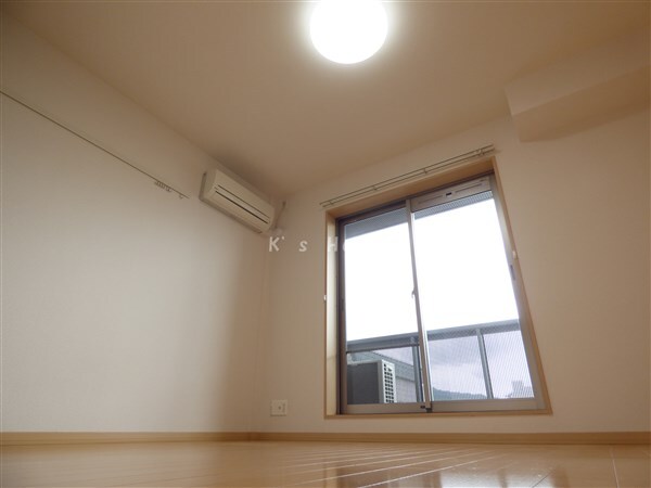 拡大写真:シャーメゾンMVⅡ 4階402の居間