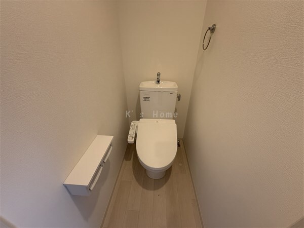 拡大写真:サンシエ神戸元町 4階403のトイレ