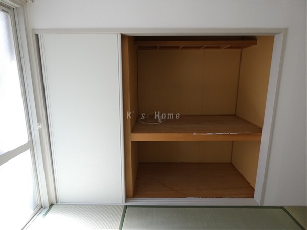 拡大写真:リビング六甲ウエストA 2階203の収納