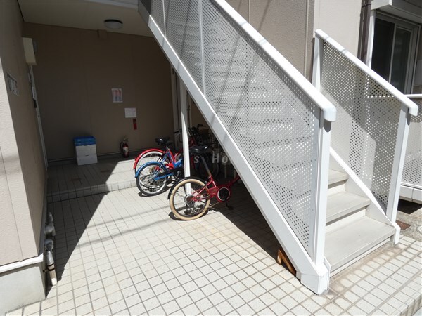 拡大写真:リビング六甲ウエストA 2階203のその他共有部分