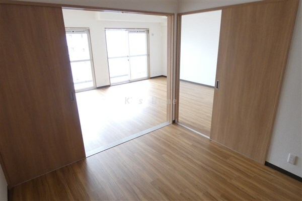 拡大写真:大倉山高層住宅 6階601の洋室