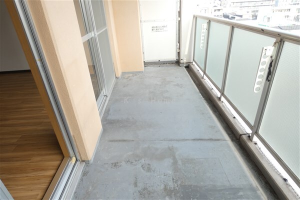 拡大写真:大倉山高層住宅 6階601のバルコニー
