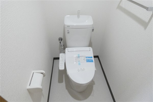 拡大写真:大倉山高層住宅 6階601のトイレ