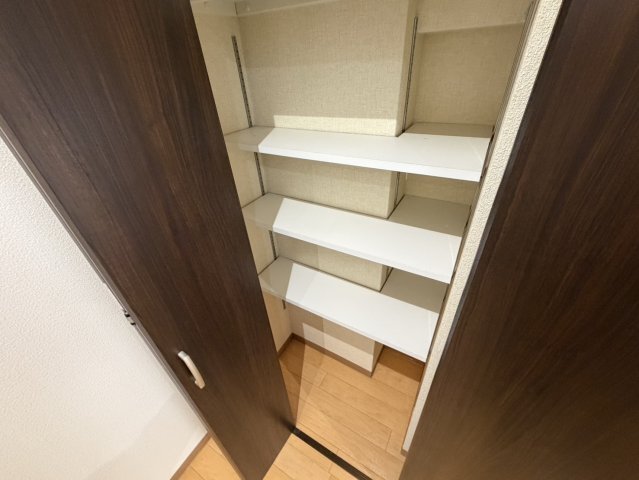 拡大写真:甲南第7兵庫コーポラス 5階502の収納