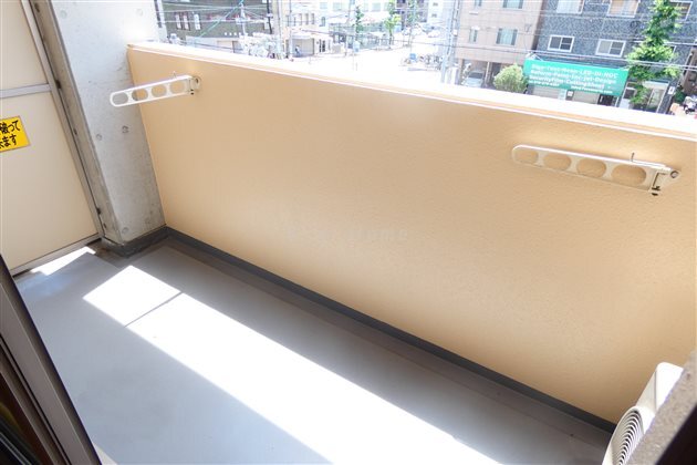 拡大写真:MuMoMi上沢 3階307のバルコニー