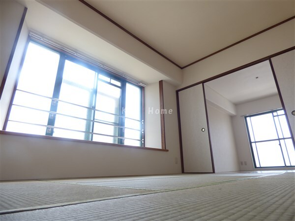 拡大写真:ダンディライオン住吉川 3階504の居間