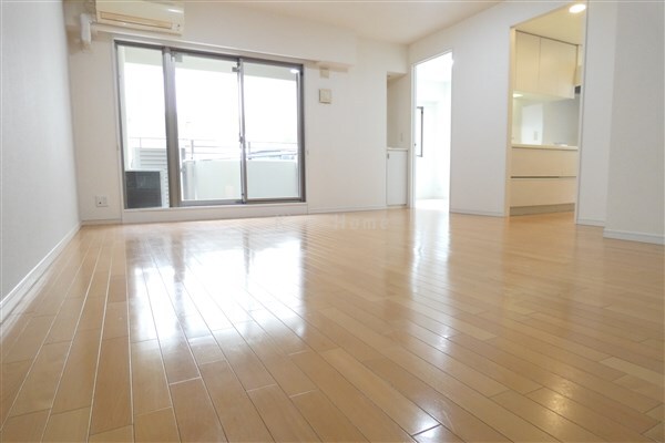 拡大写真:ワコーレ深江本町ソフィリア 1階101の居間
