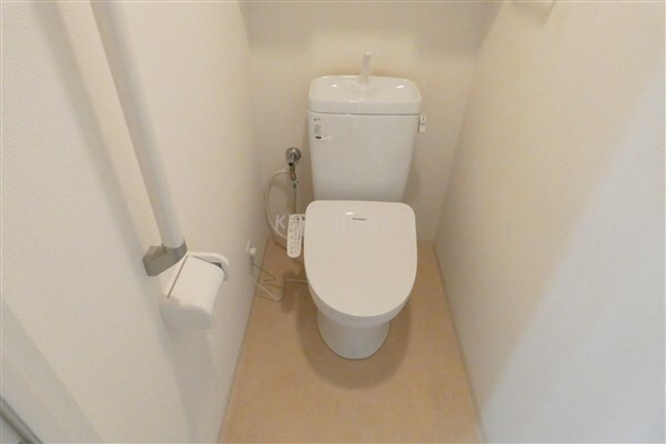 拡大写真:ワコーレ深江本町ソフィリア 1階101のトイレ