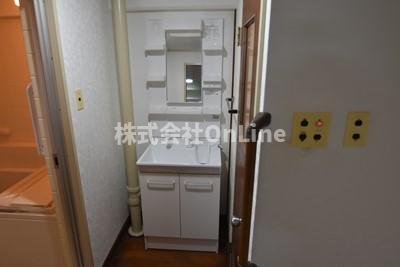 拡大写真:沼卯ハイツ 2階202の独立洗面台