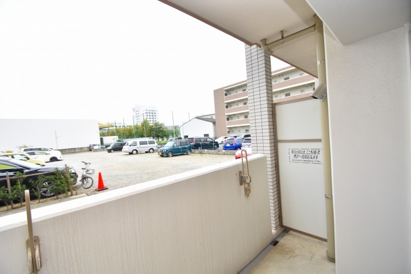 拡大写真:東大阪市若江西新町4丁目 2階203のバルコニー