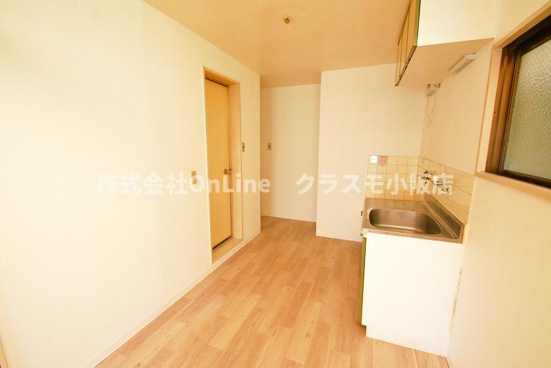 拡大写真:東大阪市菱屋西5丁目 4階401の居間