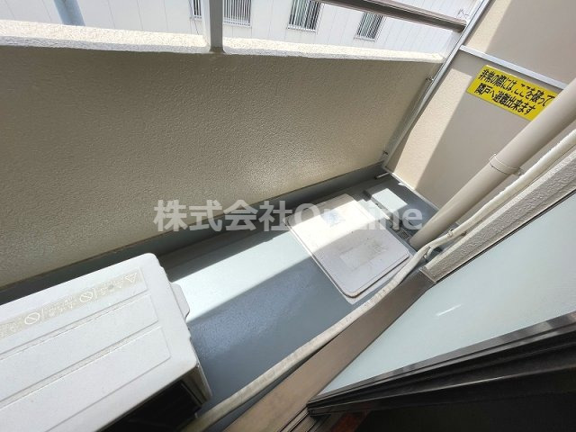 拡大写真:東大阪市小若江2丁目 1階110のバルコニー