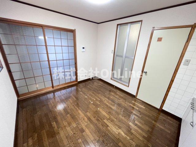拡大写真:高安A棟 2階208の居間