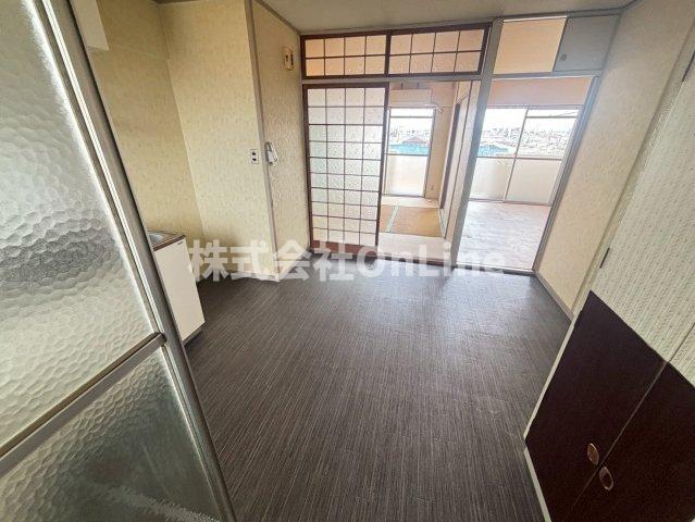 拡大写真:寿コーポ 1階401の玄関