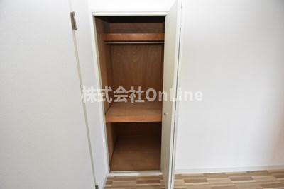 拡大写真:ラ・フォーレ八尾 9階501の収納