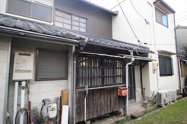 新京橋戸建の外観