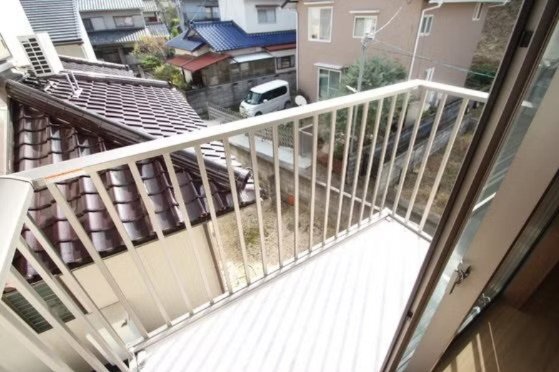 拡大写真:御成町借家 1階Dのバルコニー
