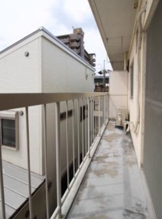 拡大写真:旭畔マンション 3階301のバルコニー
