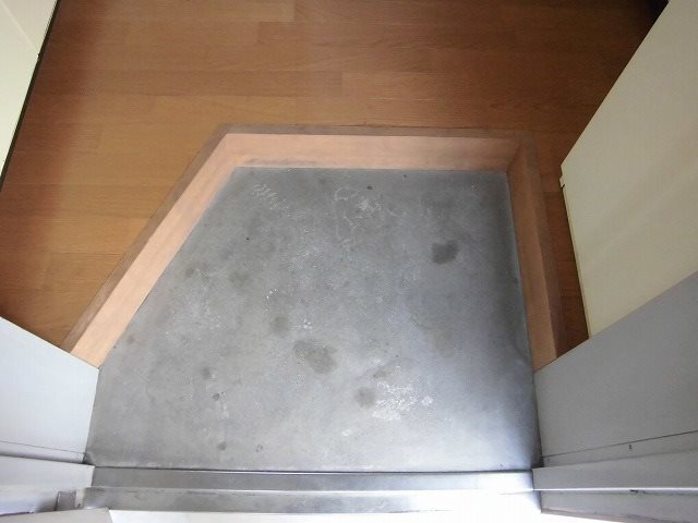 拡大写真：セントフォレスト後楽園 4階403の玄関