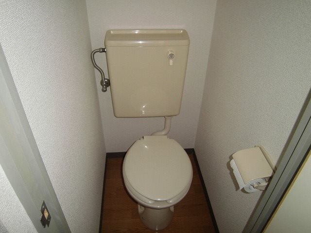 拡大写真：セントフォレスト後楽園 4階403のトイレ