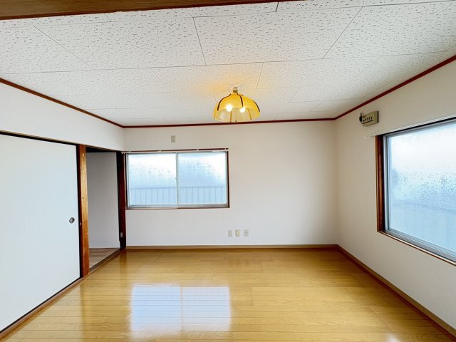 拡大写真:臼井戸建 1階1の居間